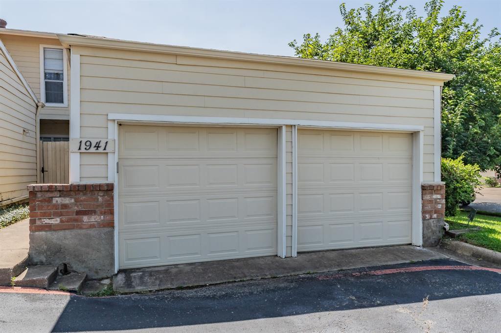 1941 Shorewood Drive
