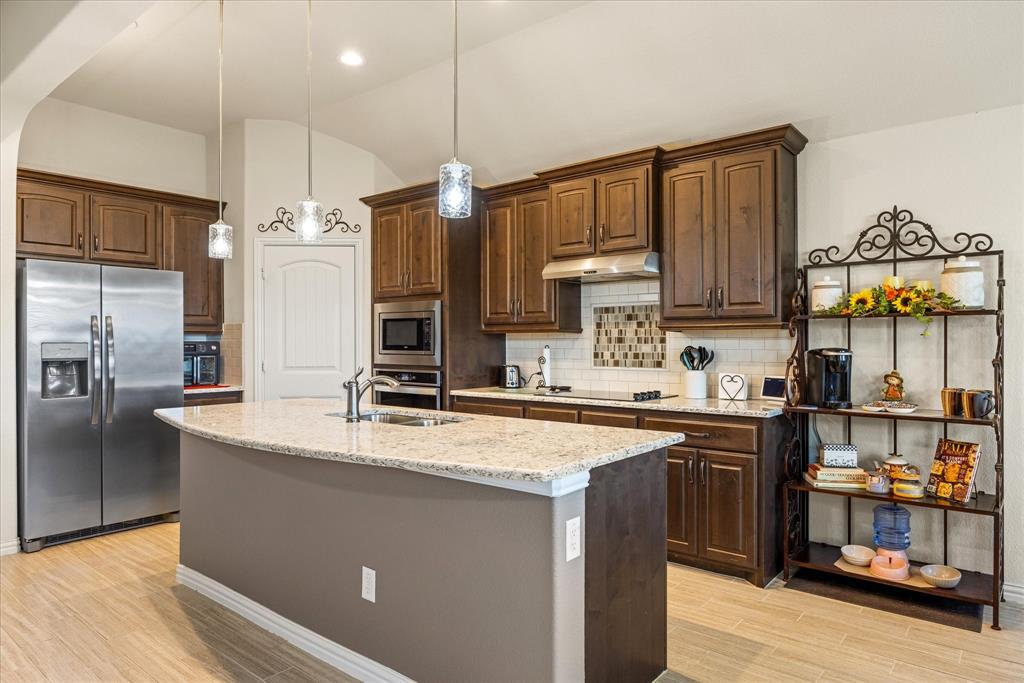 1437 Town Creek Circle