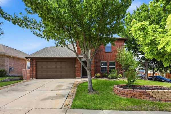 800 PONCHO LN, HASLET, TX 76052 - Image 09697e95e4586c97d8aead8ce3f520bb/4013815692