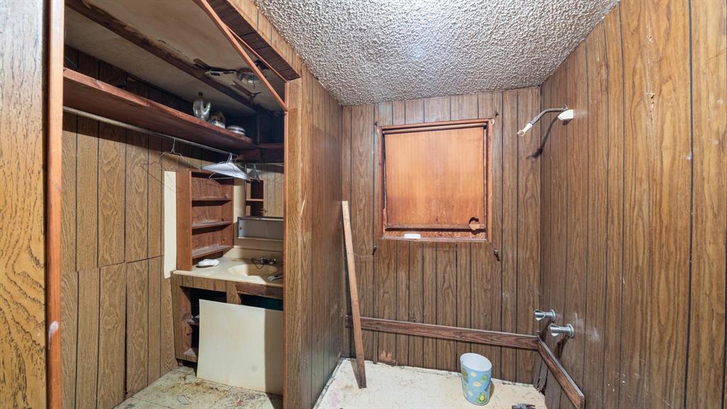 Bushwhacker Peninsula Sub - Residential