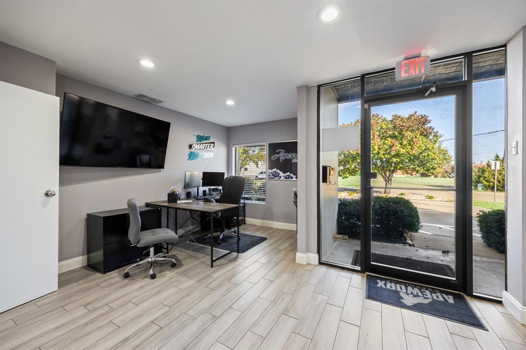 Rowlett Bus Park 02 - Commercial Sale