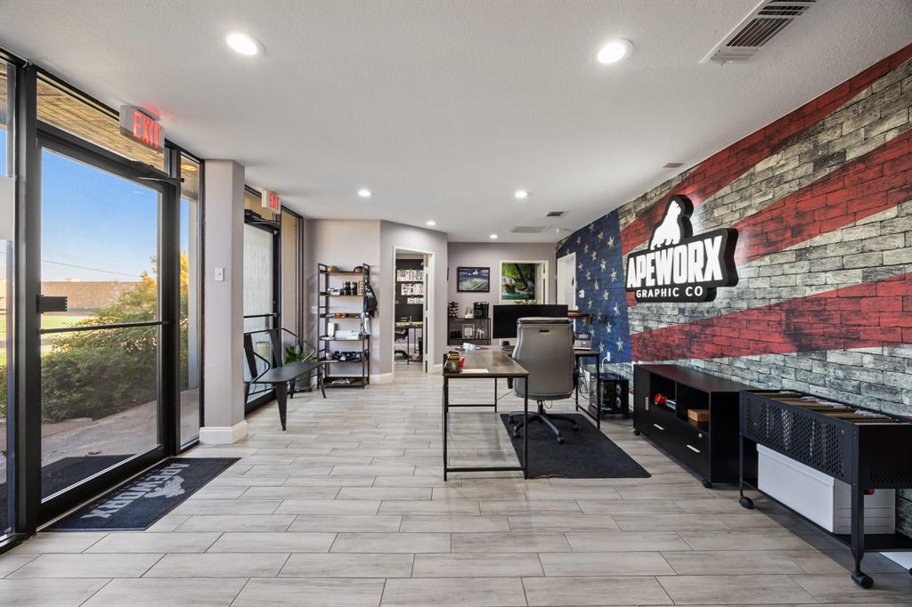 Rowlett Bus Park 02 - Commercial Sale