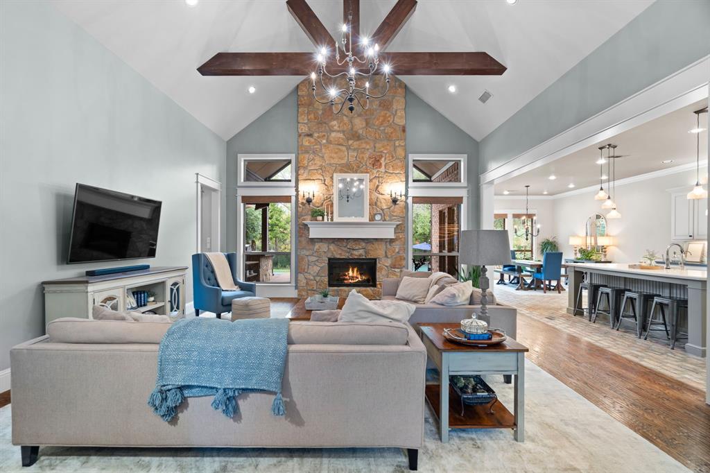3328 Clubview Drive