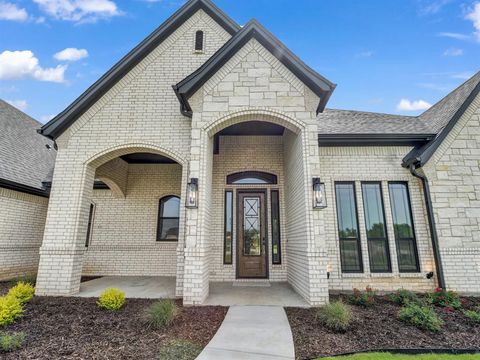Photo of 143 Desperado Way, Weatherford, TX 76088 (MLS # 21200999)