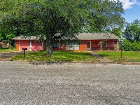 Photo of 2706 Bois D Arc Street, Commerce, TX 75428 (MLS # 21357376)