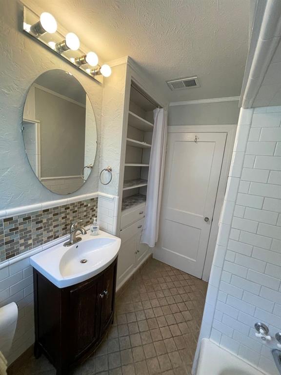 Chamberlain Arlington Heights 1st - Residential Lease