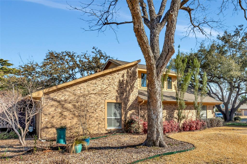 3715 Wooded Creek Drive