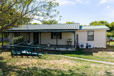Photo of 80 County Road 1118, Caddo Mills, TX 75135 (MLS # 21402448)