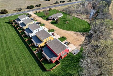 Photo of 5353 US Highway 377, Tioga, TX 76271 (MLS # 21188271)