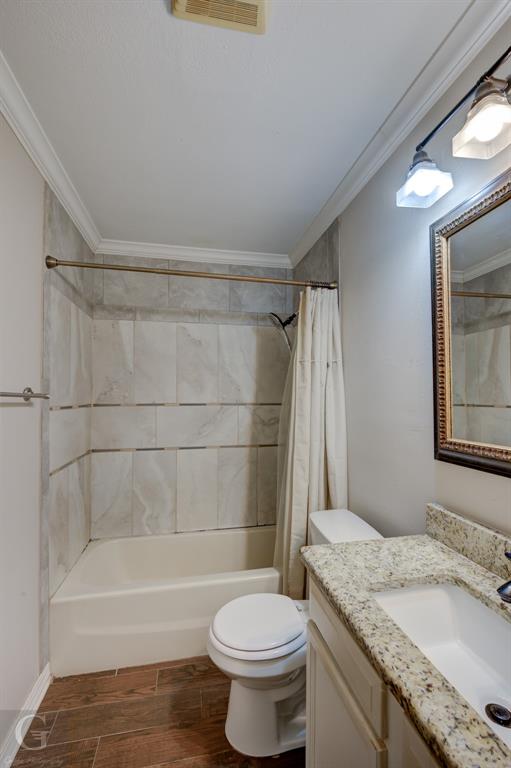 SHADY GROVE - Residential Lease