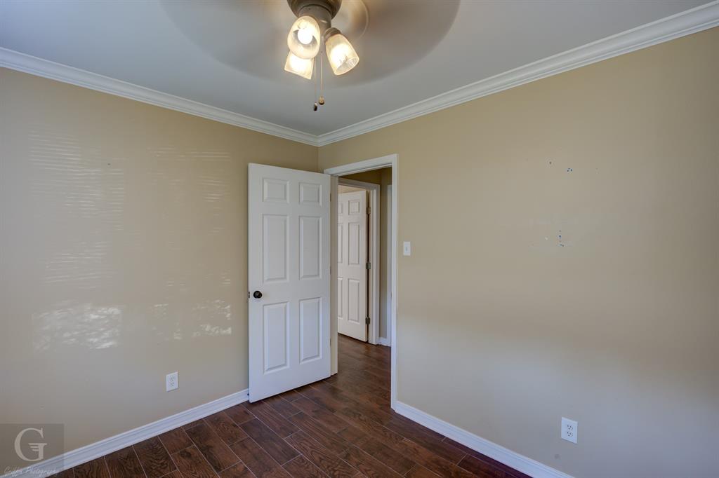 SHADY GROVE - Residential Lease