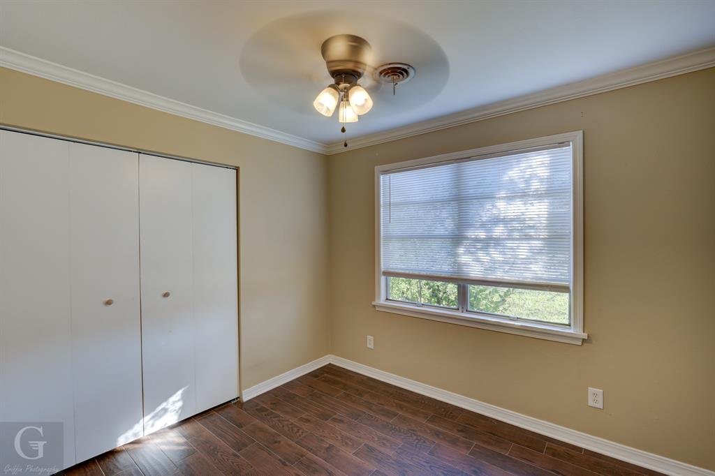 SHADY GROVE - Residential Lease