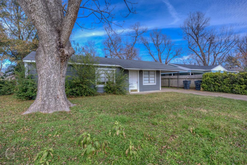 SHADY GROVE - Residential Lease