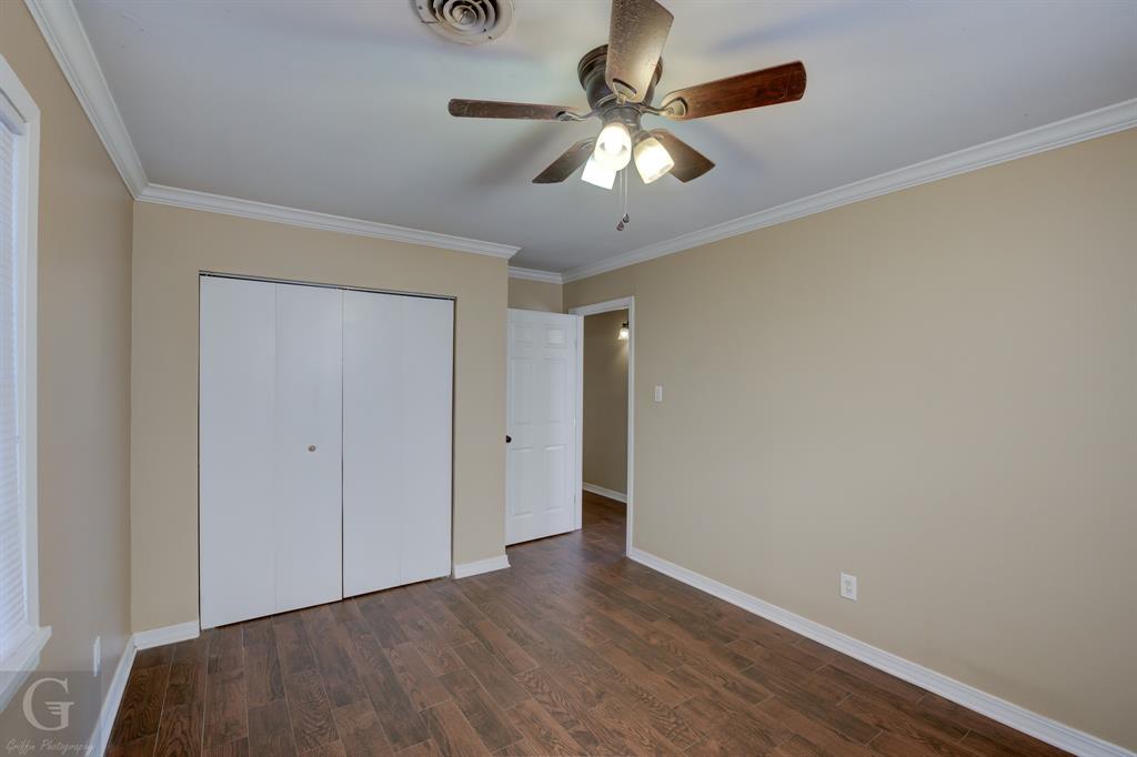 SHADY GROVE - Residential Lease