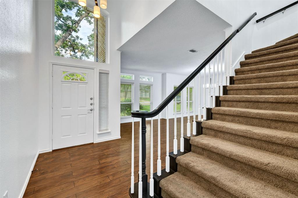 814 Red Oak Drive