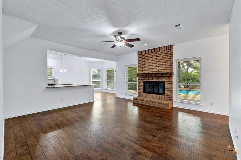 814 Red Oak Drive