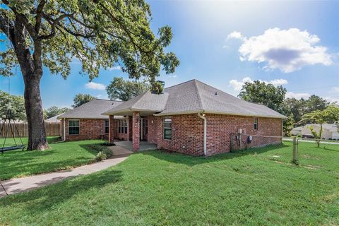 A home in Mabank