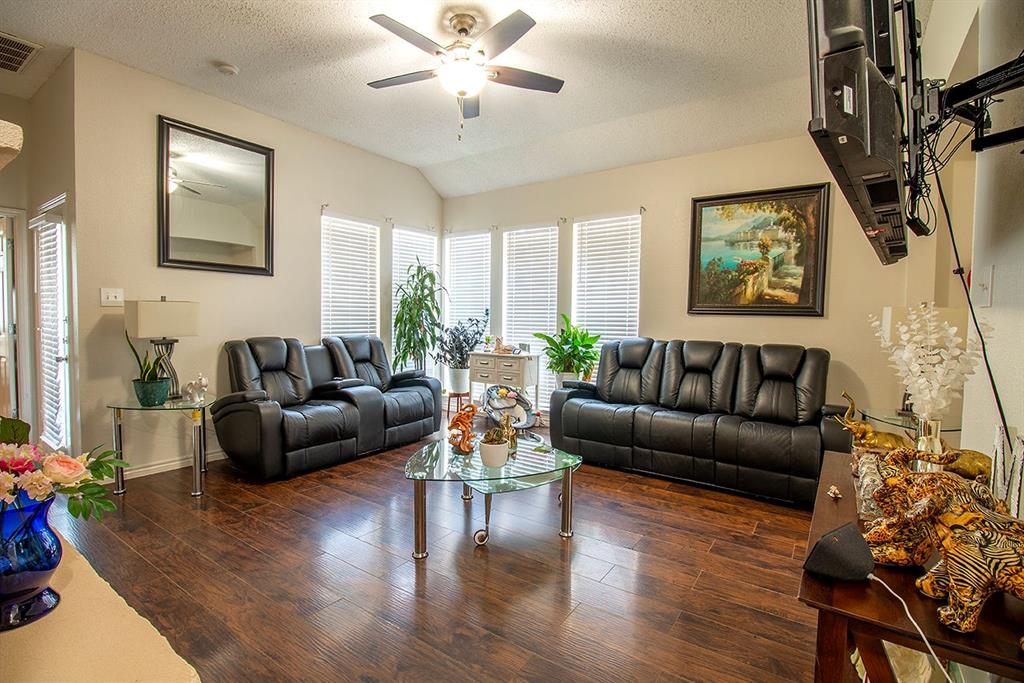 4929 Lodgepole Lane