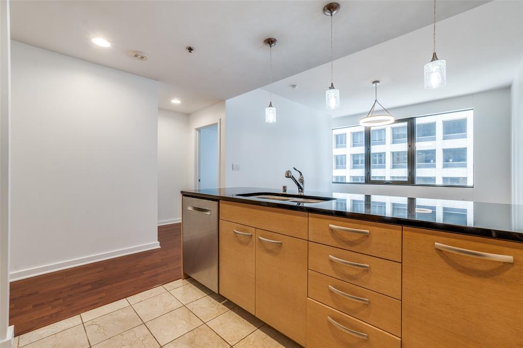 1200 Main Street 707