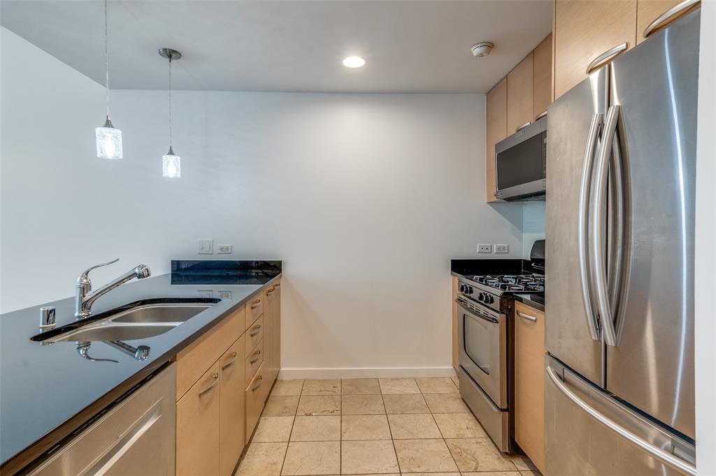 1200 Main Street 707