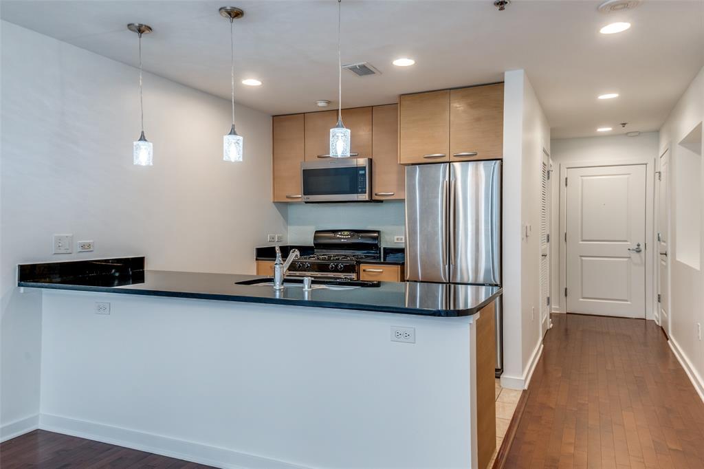 1200 Main Street 707