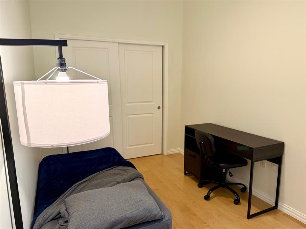 Metropolitan-1200 Main Street - Residential Lease