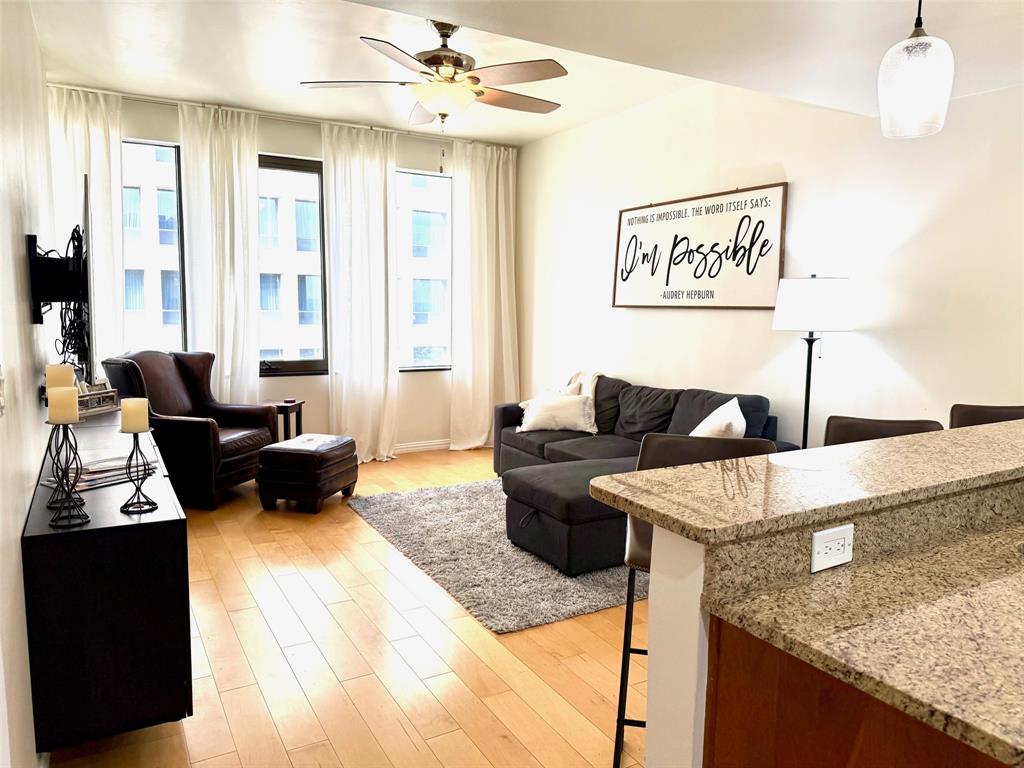 Metropolitan-1200 Main Street - Residential Lease