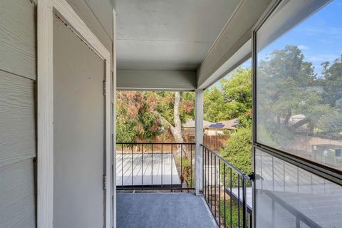3206 S Fielder Road 209 Arlington TX 76015