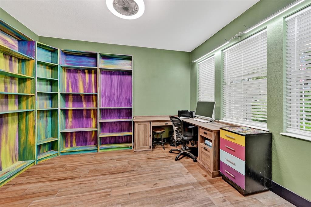 WESTERN HILLS - Residential