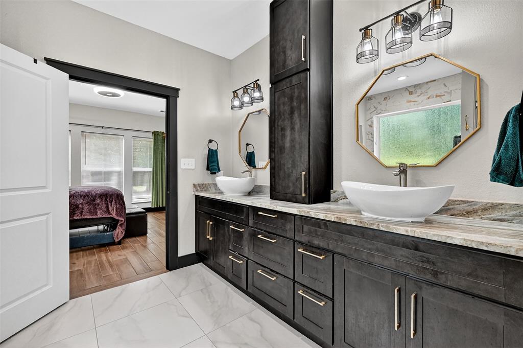 WESTERN HILLS - Residential