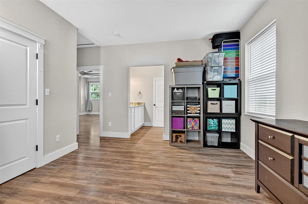 WESTERN HILLS - Residential