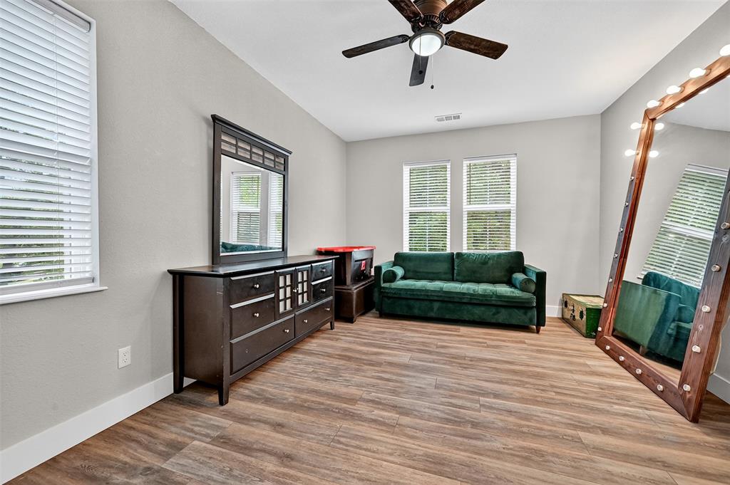 WESTERN HILLS - Residential