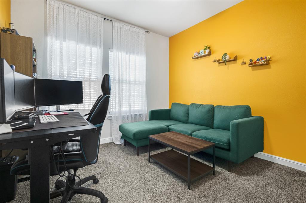 TRAILS OF ELIZABETH CREEK - Residential Lease