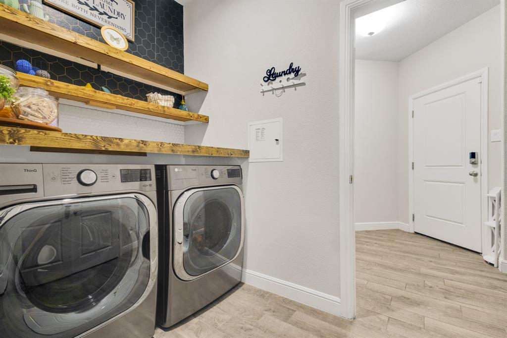 TRAILS OF ELIZABETH CREEK - Residential Lease