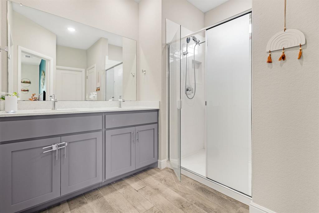 TRAILS OF ELIZABETH CREEK - Residential Lease