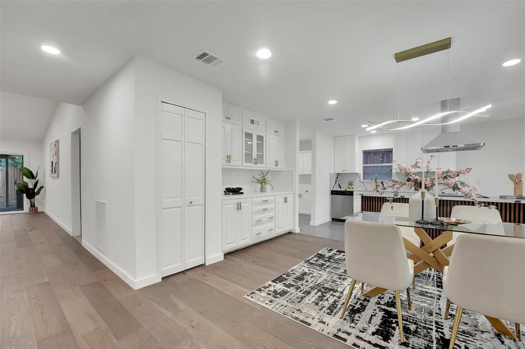 2722 Pinewood Drive