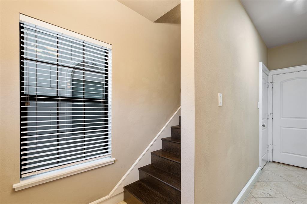 Bryan Square Twnhms - Residential Lease