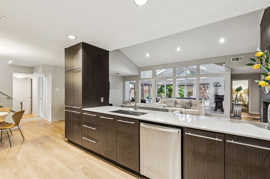 White Rock North 11 Instl - Residential