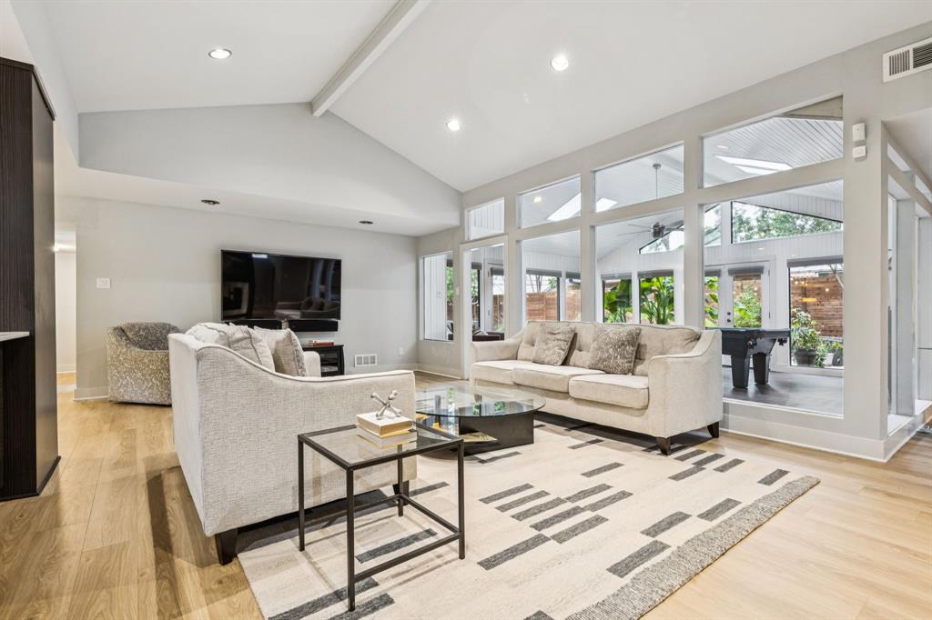 White Rock North 11 Instl - Residential