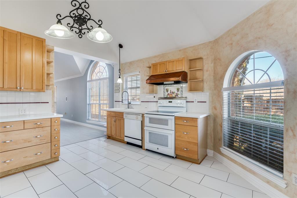 2655 Lakeforest Court