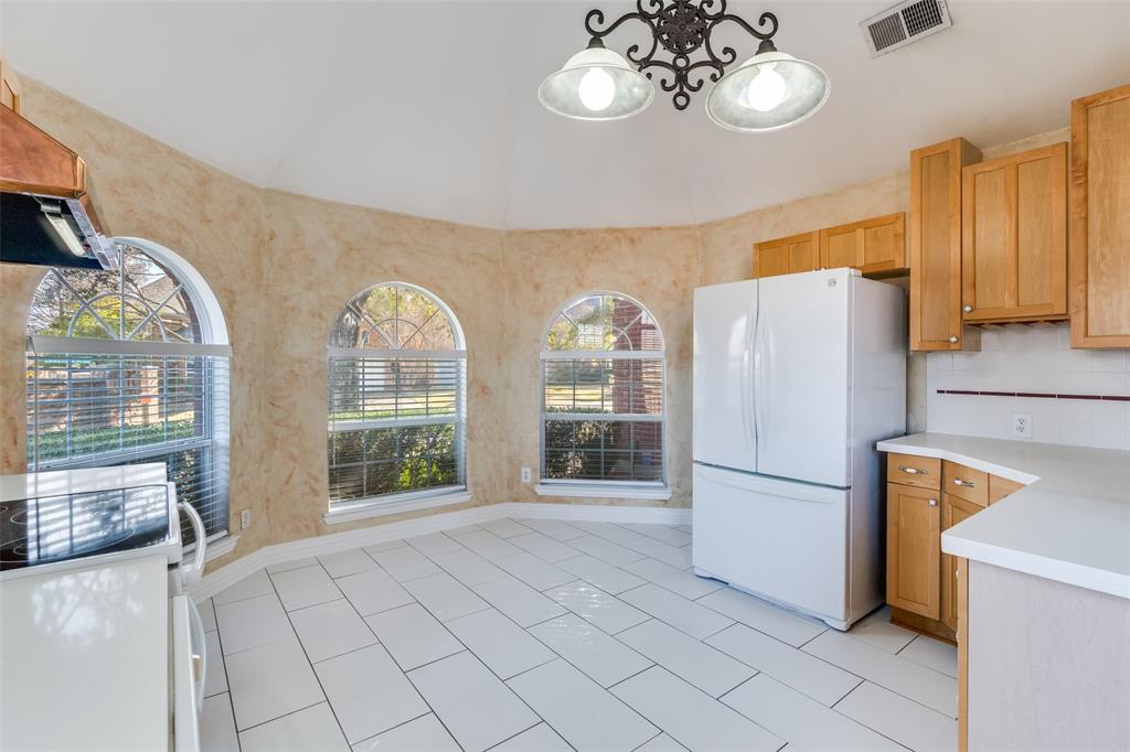 2655 Lakeforest Court