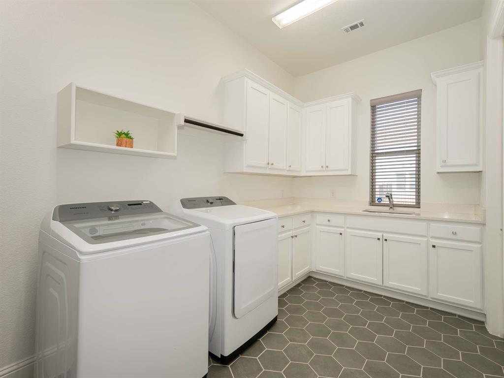 Lakeview Downs - Residential