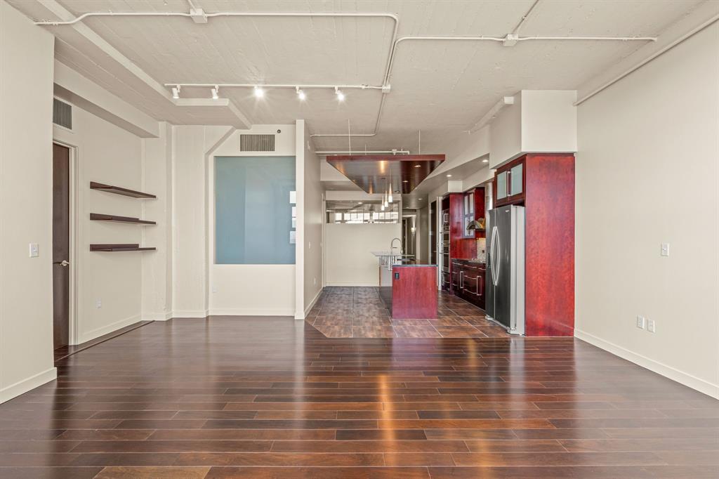 One Montgomery Plaza Residence Condo - Residential