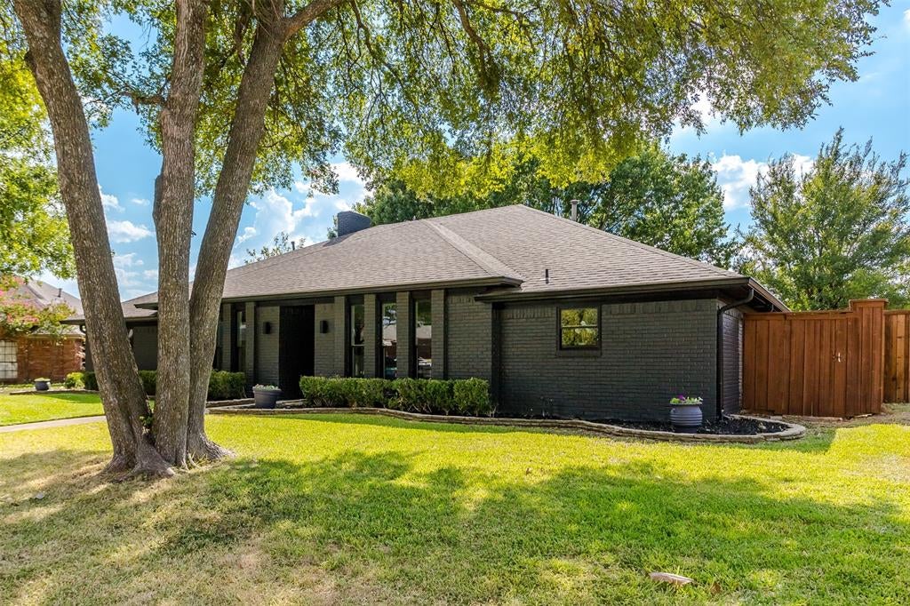 16801 Thomas Chapel Drive