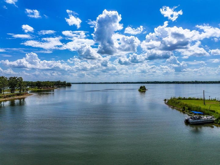Photo 1 of 40 — 150 Private Road 5184, Quitman, TX 75783