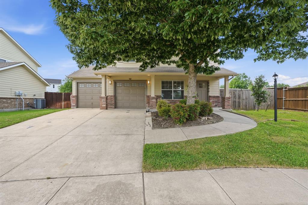 2900 Wakecrest Drive