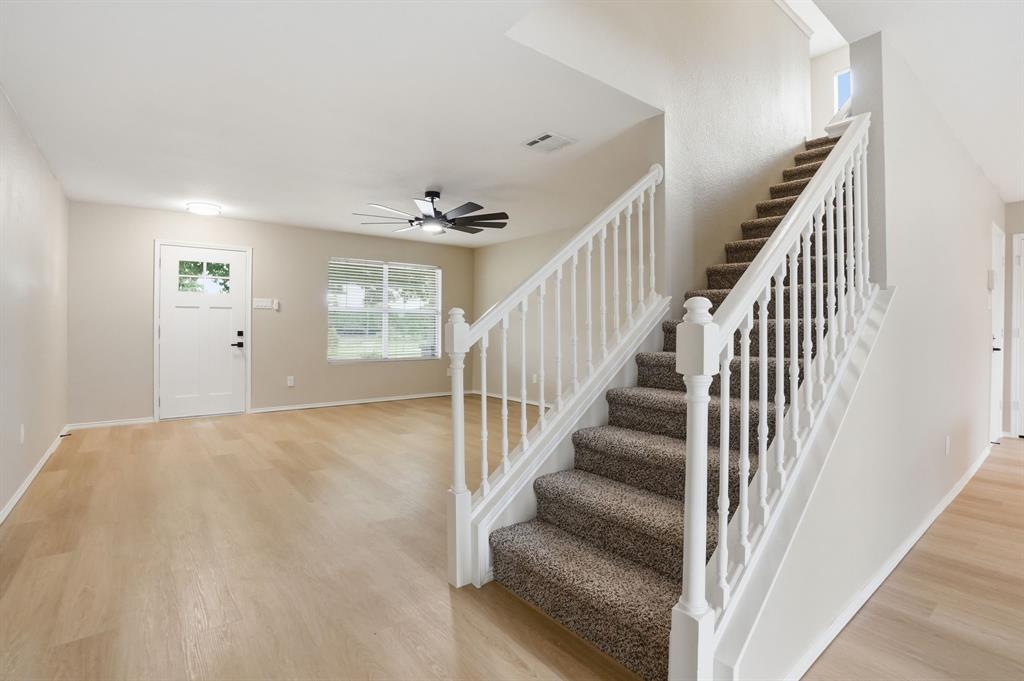 2900 Wakecrest Drive