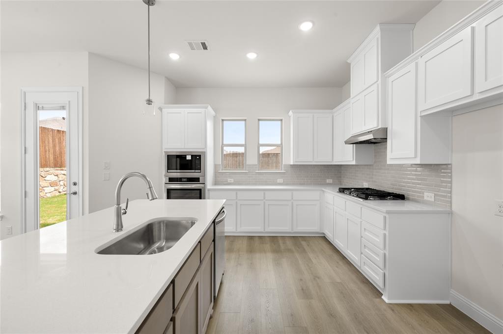 Sheppard's Place - Residential