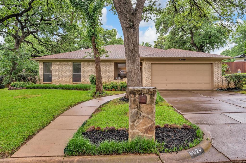 6824 Greenacres Drive