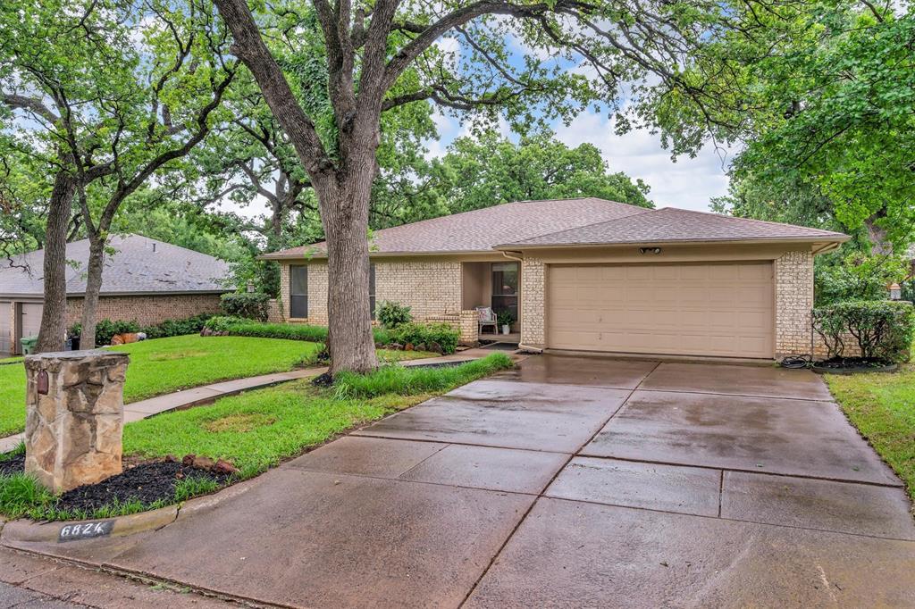 6824 Greenacres Drive